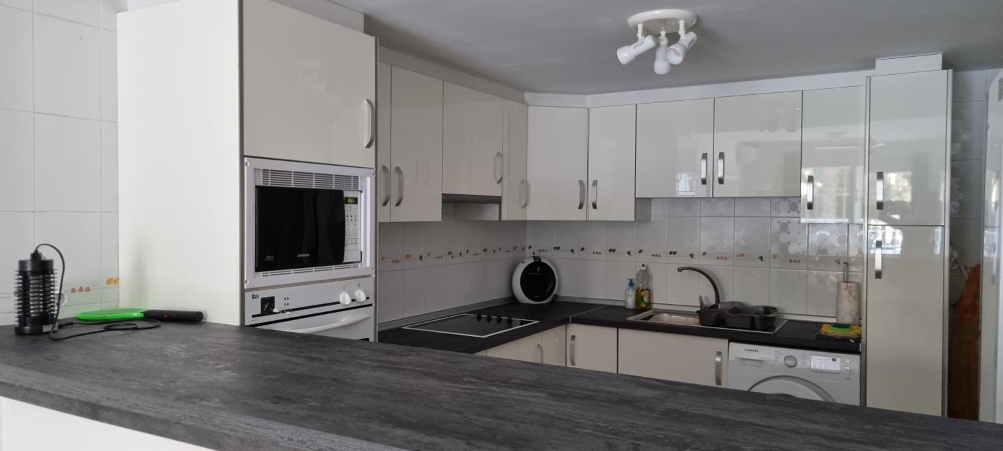 Immaculate And Modern 1 Bedroomed Apartment 데니아 외부 사진
