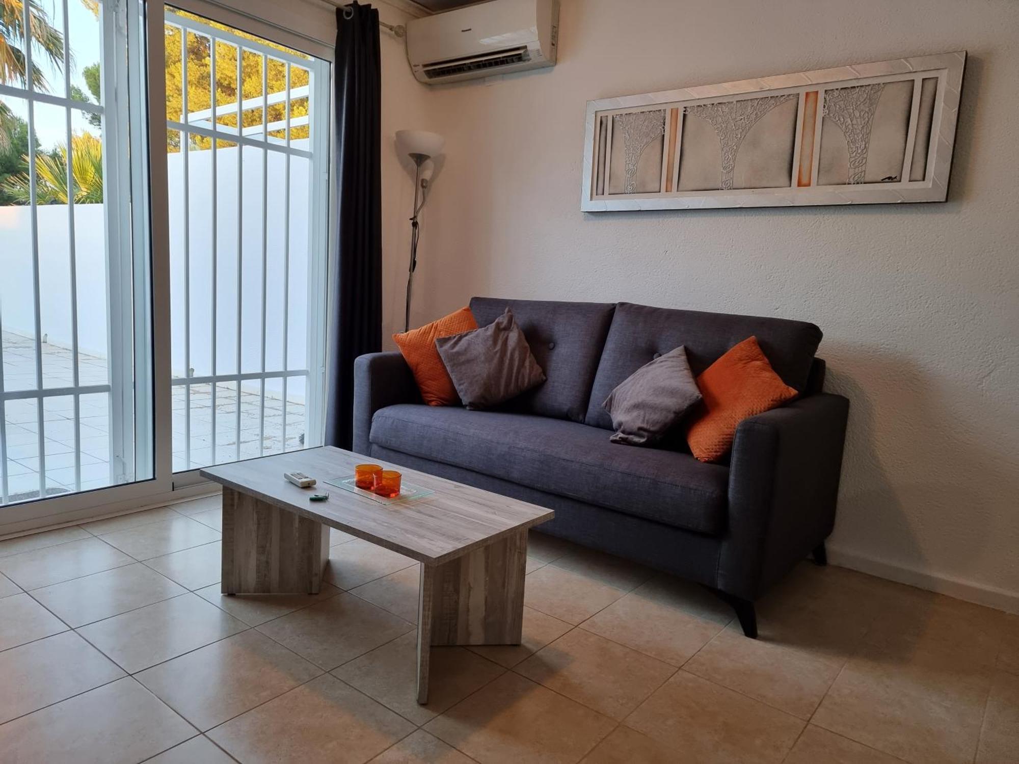 Immaculate And Modern 1 Bedroomed Apartment 데니아 외부 사진